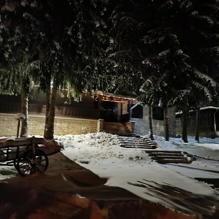 Deja Vu Szallas & Rendezveny Зирц Екстериор снимка